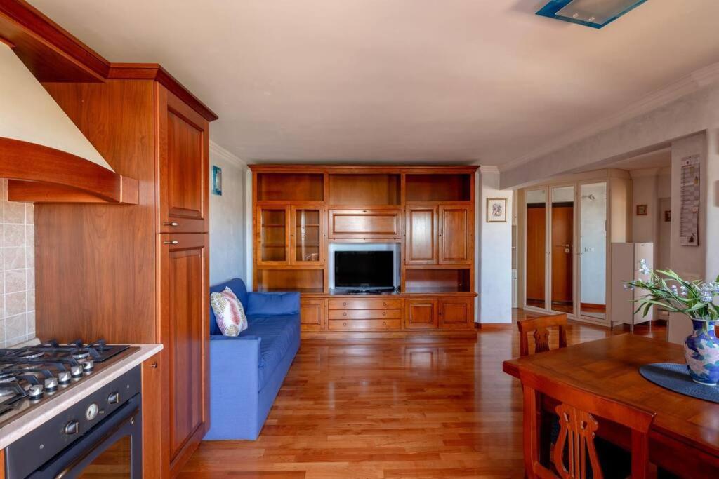 Attico Per Quattro Persone Sulla Nomentana, Wi-Fi, Aria Condizionata Apartment Rome Exterior photo