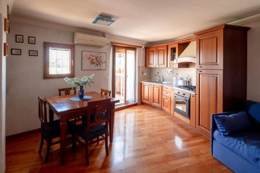 Attico Per Quattro Persone Sulla Nomentana, Wi-Fi, Aria Condizionata Apartment Rome Exterior photo